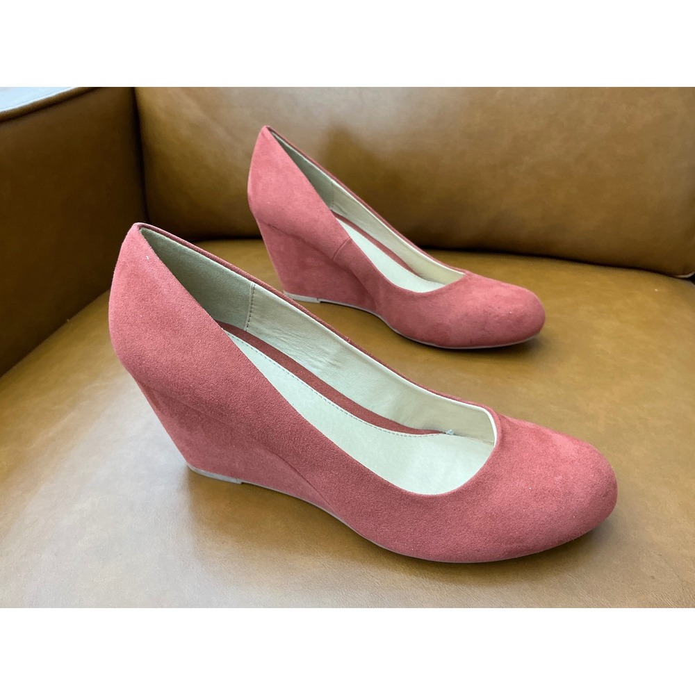 CL by Laundry Nima Wedge Pump Womens 7.5 Rust Faux Suede Almond Toe